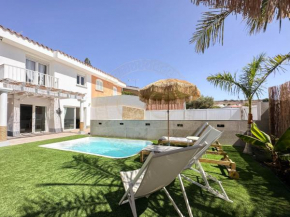 Villa Victoria Las Rocas, San Fernando